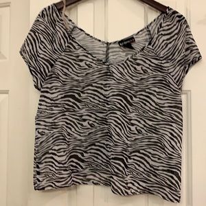 😍 2/$29 Self esteem top semi sheer ** has snag on back see last pic